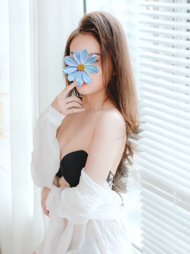Bé Quỳnh – Cô Nàng Gái Gọi Quận 9 Gợi Tình Đầy Quyến Rũ